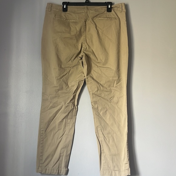 NWOT Khaki Work Pants Stretchy Straight Leg - Picture 3 of 3